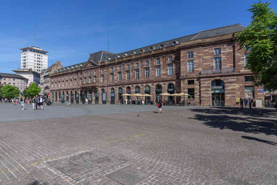 Francia - Alsacia 085 - Estrasburgo - plaza Kléber - edificio Aubette.jpg